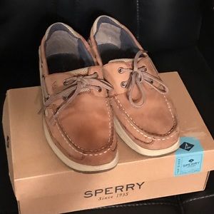 GUC boy Sperrys
